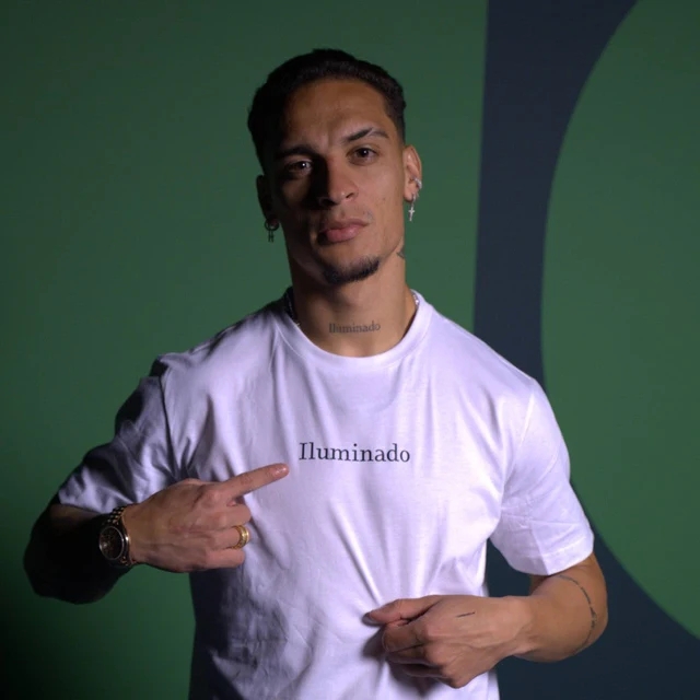 排面这一块！贝蒂斯推出安东尼联名服装，每卖一件球员都有分成