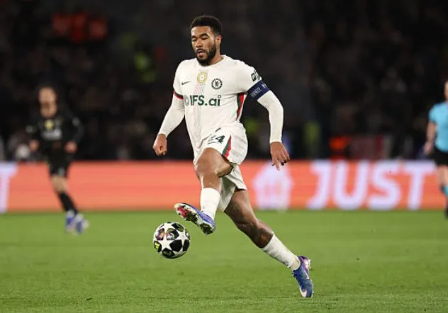 球天下体育直播-里斯-詹姆斯vs巴黎数据：3次关键传球，6夺回球权，对抗8胜6