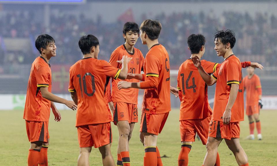 球天下体育直播-U17国足亚洲杯28人名单：邝兆镭领衔！留洋5将入选，泰山足校6人